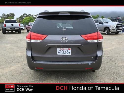 2011 Toyota Sienna LE