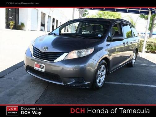 2011 Toyota Sienna LE