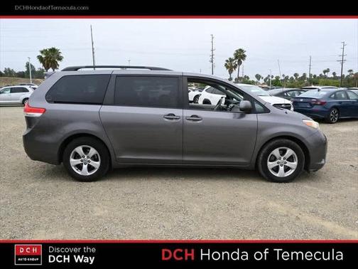 2011 Toyota Sienna LE