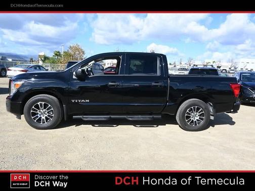 2024 Nissan Titan SV