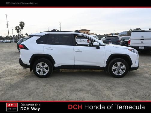 2021 Toyota RAV4 Hybrid XLE