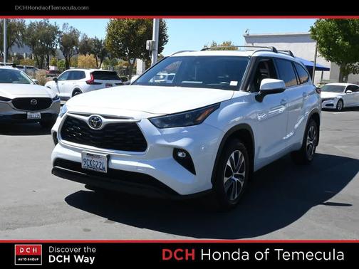 Wind Chill Pearl 2022 Toyota Highlander XLE