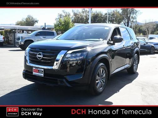 2024 Nissan Pathfinder S FWD