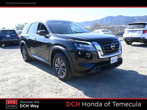 2024 Nissan Pathfinder S FWD