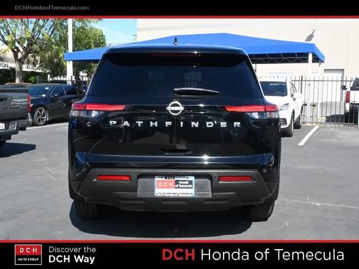 2024 Nissan Pathfinder S FWD