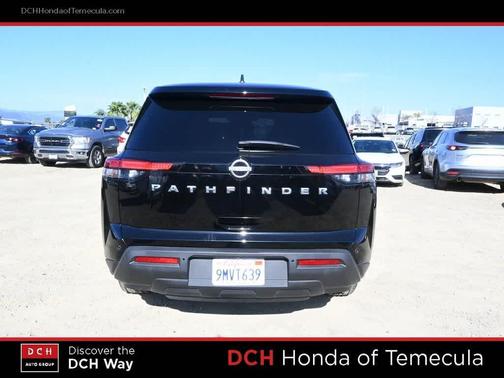 2024 Nissan Pathfinder S FWD