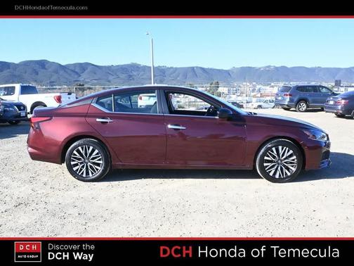 2025 Nissan Altima SV FWD