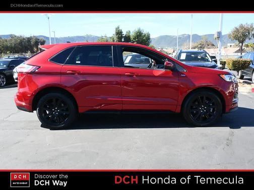 Rapid Red Metallic Tinted Clearcoat 2022 Ford Edge ST Line