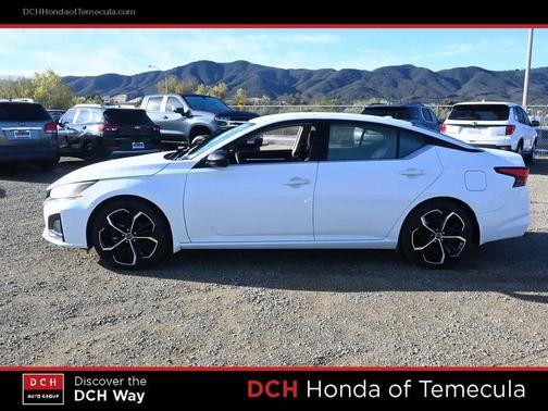 2023 Nissan Altima SR FWD