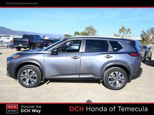 2022 Nissan Rogue SV