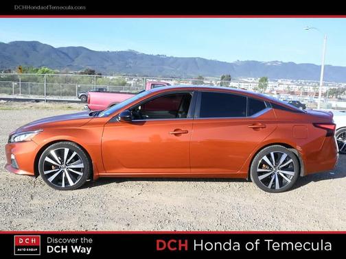 2020 Nissan Altima SR FWD