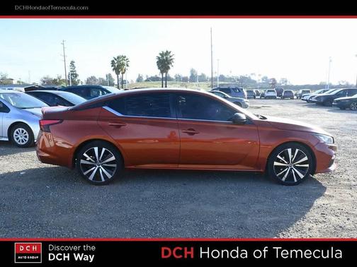 2020 Nissan Altima SR FWD