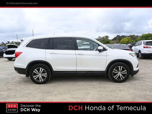 White Diamond Pearl 2017 Honda Pilot EX