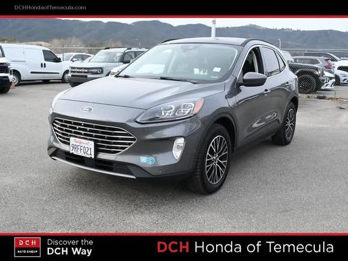 2022 Ford Escape Titanium