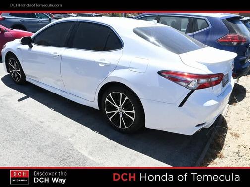 2019 Toyota Camry Hybrid SE