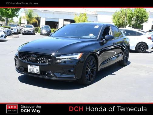 Onyx Black Metallic 2024 Volvo S60 B5 Plus Black Edition