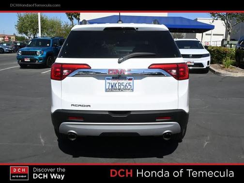 2017 GMC Acadia SLE-2