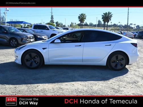 Pearl White Multi-Coat 2022 Tesla Model 3 Long Range