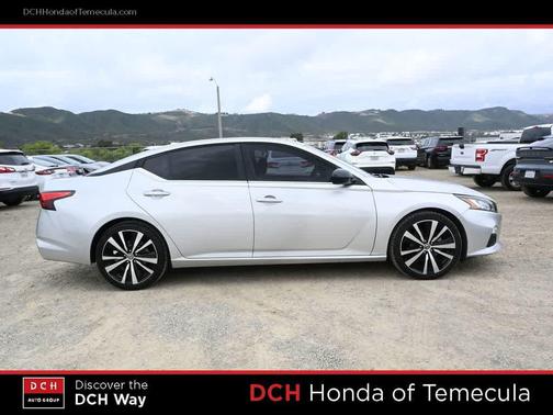 Brilliant Silver Metallic 2019 Nissan Altima 2.5 SR