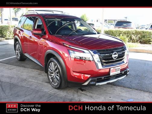 2024 Nissan Pathfinder SL FWD