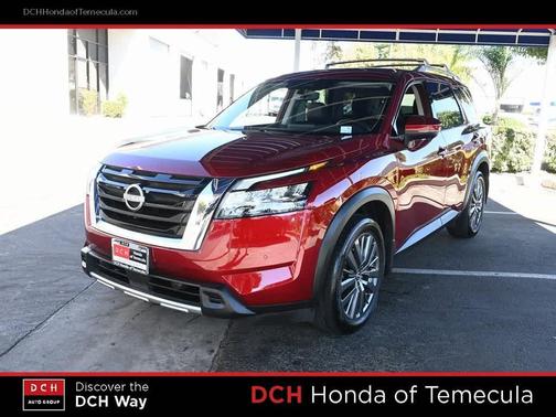 2024 Nissan Pathfinder SL FWD