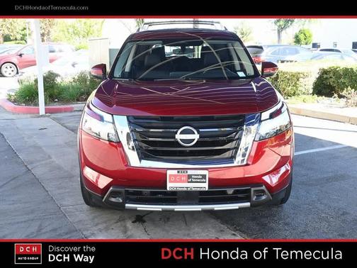 2024 Nissan Pathfinder SL FWD