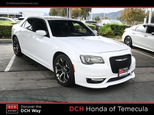 2017 Chrysler 300 S