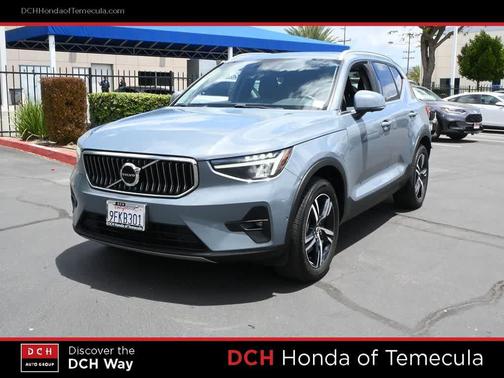 Fjord Blue Metallic 2023 Volvo XC40 B5 Plus Bright Theme