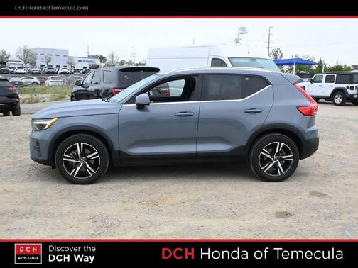 Fjord Blue Metallic 2023 Volvo XC40 B5 Plus Bright Theme