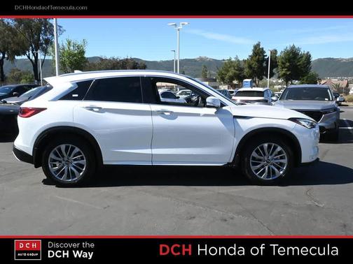 2023 INFINITI QX50 LUXE