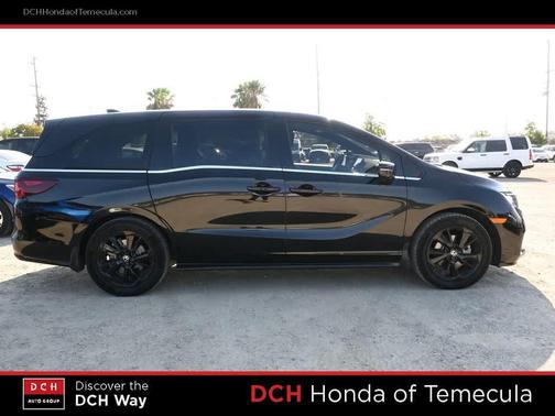 Crystal Black Pearl 2024 Honda Odyssey Sport