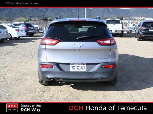 2017 Jeep Cherokee Sport