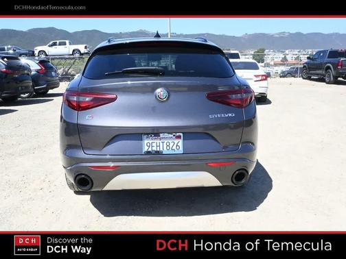 Vesuvio Gray Metallic 2023 Alfa Romeo Stelvio Ti