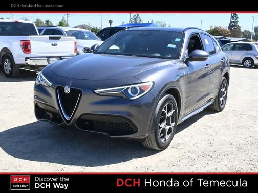 Vesuvio Gray Metallic 2023 Alfa Romeo Stelvio Ti