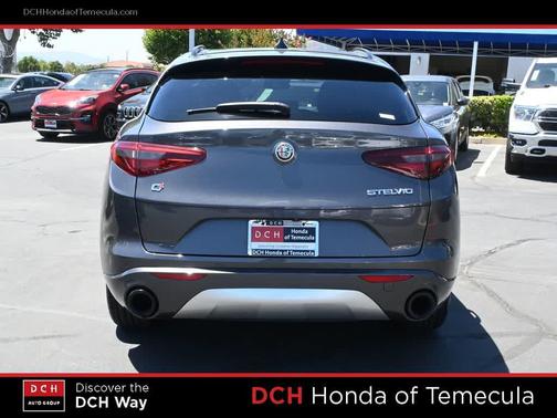 Vesuvio Gray Metallic 2023 Alfa Romeo Stelvio Ti