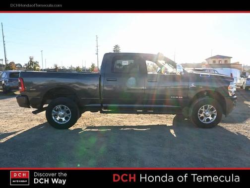 2024 RAM 2500 Laramie Crew Cab 4x4 6'4' Box