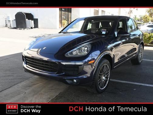 2017 Porsche Cayenne Platinum Edition