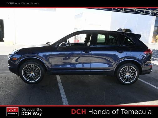 2017 Porsche Cayenne Platinum Edition