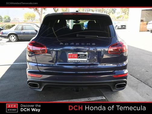 2017 Porsche Cayenne Platinum Edition
