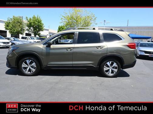 Autumn Green Metallic 2024 Subaru Ascent Premium 7-Passenger