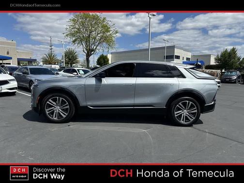 Argent Silver Metallic 2025 Cadillac LYRIQ Luxury