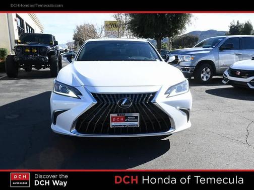 2024 Lexus ES 300h Base