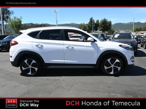 Winter White 2017 Hyundai TUCSON Sport