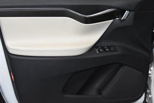 2017 Tesla Model X 75D