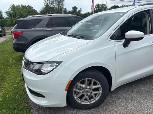 2021 Chrysler Voyager LXI
