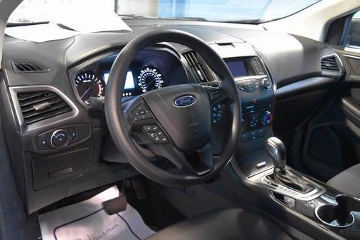 Photo 2 of 22 of 2015 Ford Edge SE