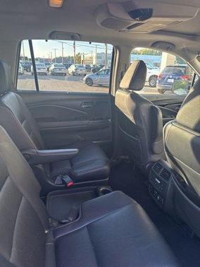 2022 Honda Pilot Touring 7-Passenger