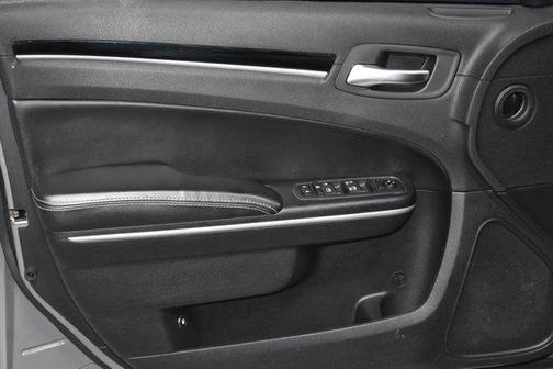 2019 Chrysler 300 S