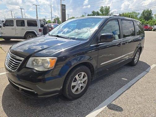 2012 Chrysler Town & Country Touring