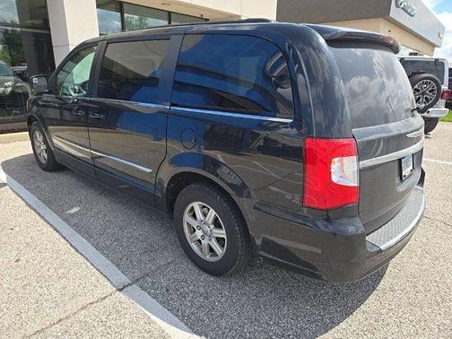 2012 Chrysler Town & Country Touring